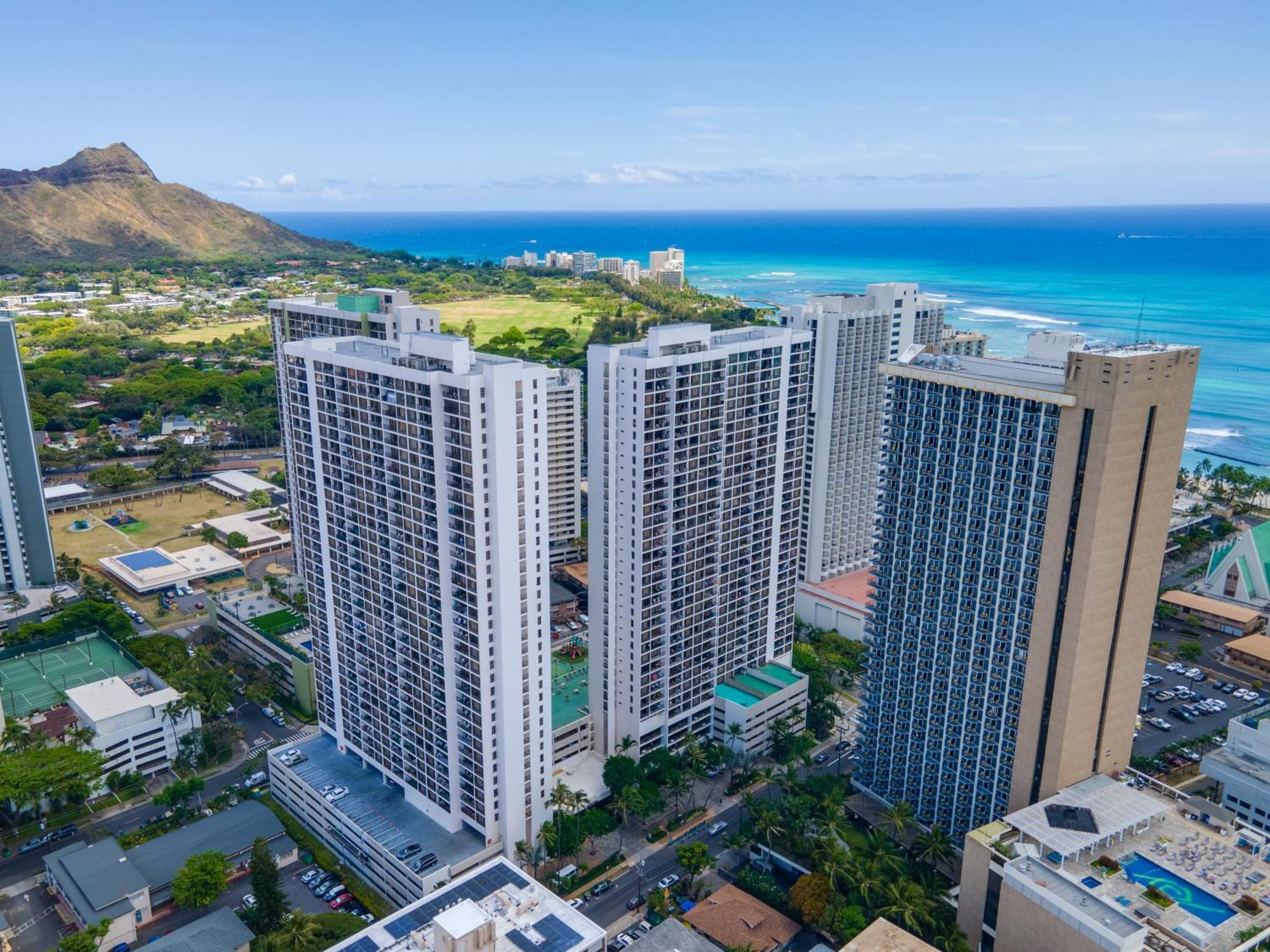 Beautiful 1Br With King Bed, Ocean View, Fast Wi-Fi & Free Parking Leilighet Honolulu Eksteriør bilde